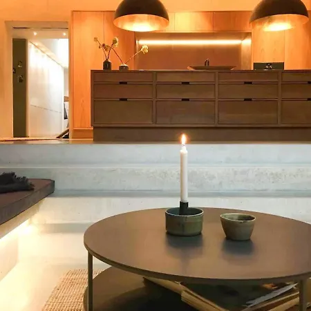 Architectural Pearl With Ocean View In بيت للعطل